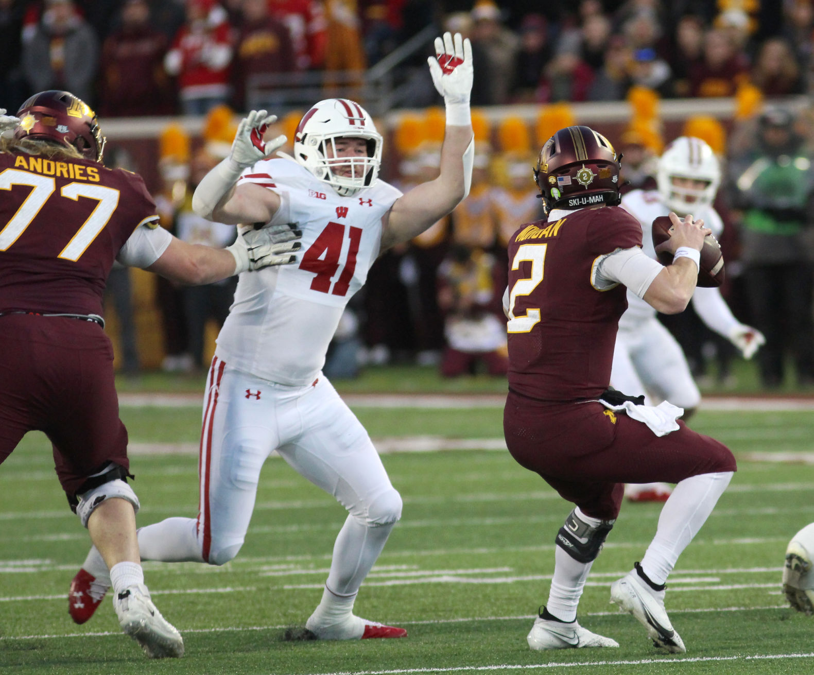 Wisconsin football at Minnesota 11-27-21